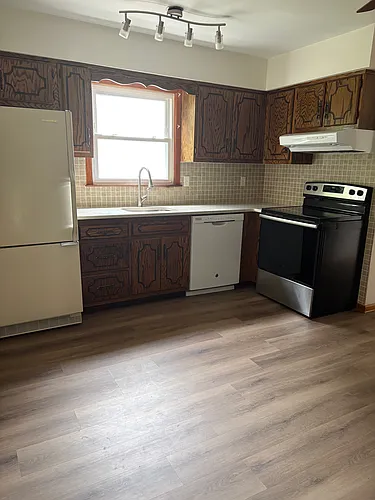 6 Daniel Ct #A Photo 1