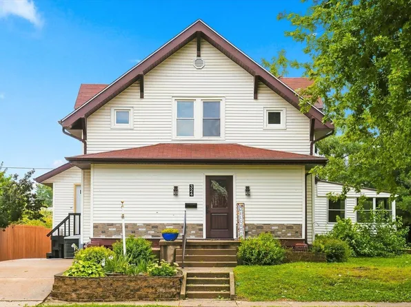 324 1st Ave W, Dyersville, IA 52040