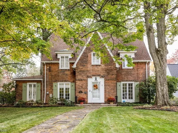 550 E Riddle Ave, Ravenna, OH 44266