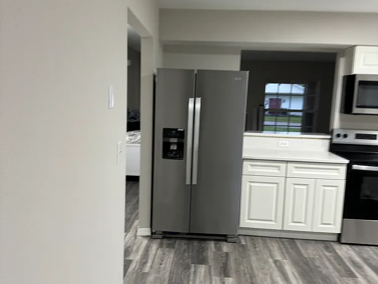 37209 Lock St — Photo 2