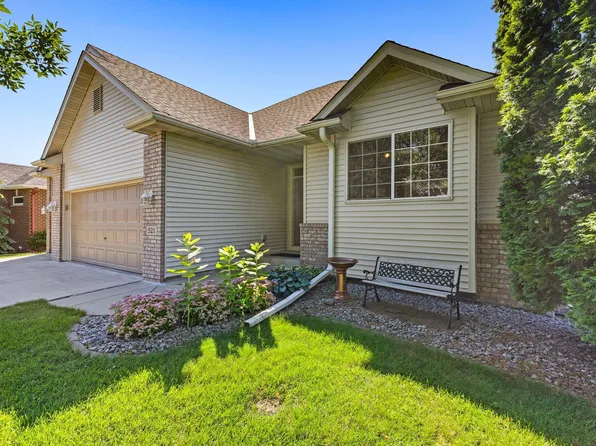 521 Redpoll Ave SE, New Prague, MN 56071