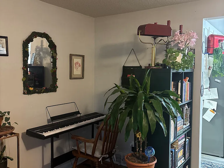 136 Campus Ave #4 — Photo 3