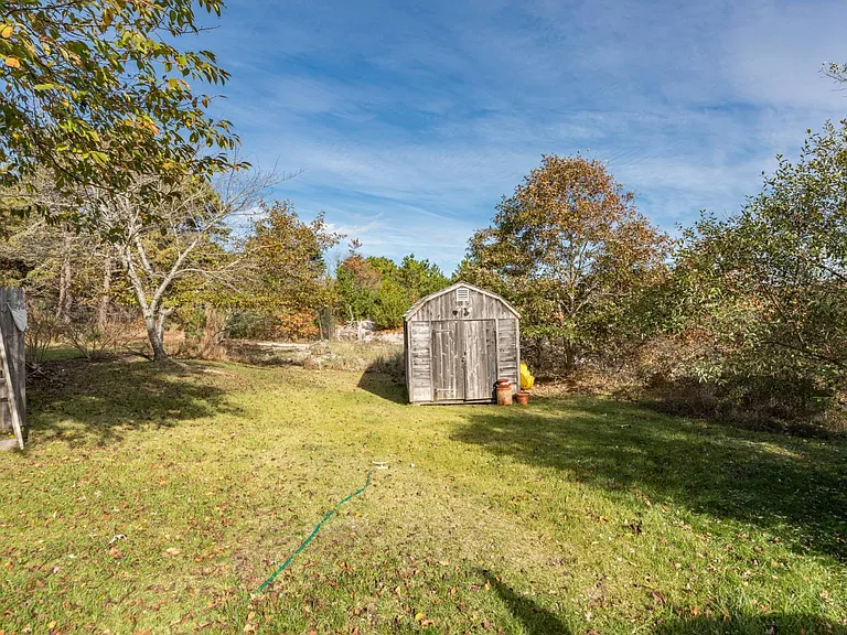 17 Beach Ave — Photo 15