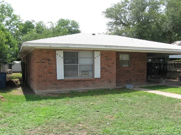 1213 Park St, Kerrville, TX 78028