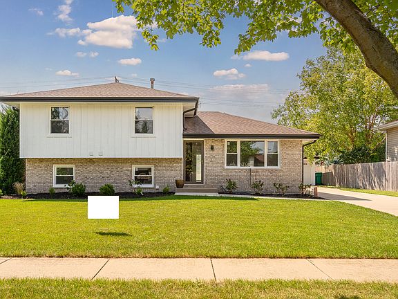 3rd image of 2113 Mystic Dr