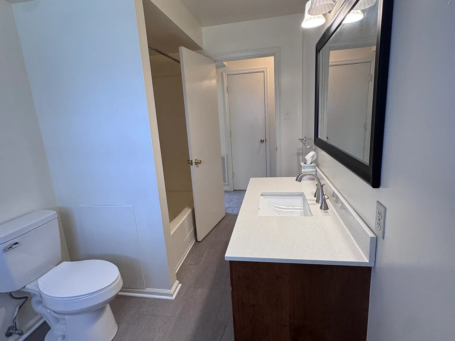 2 bed, 977 sqft, $925 — Photo 3
