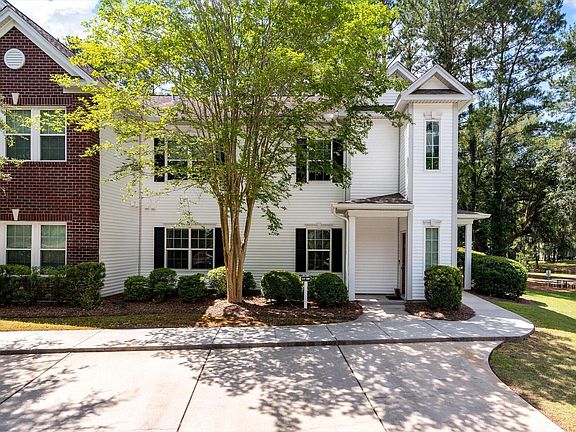 2nd image of 197 Golfview Ln