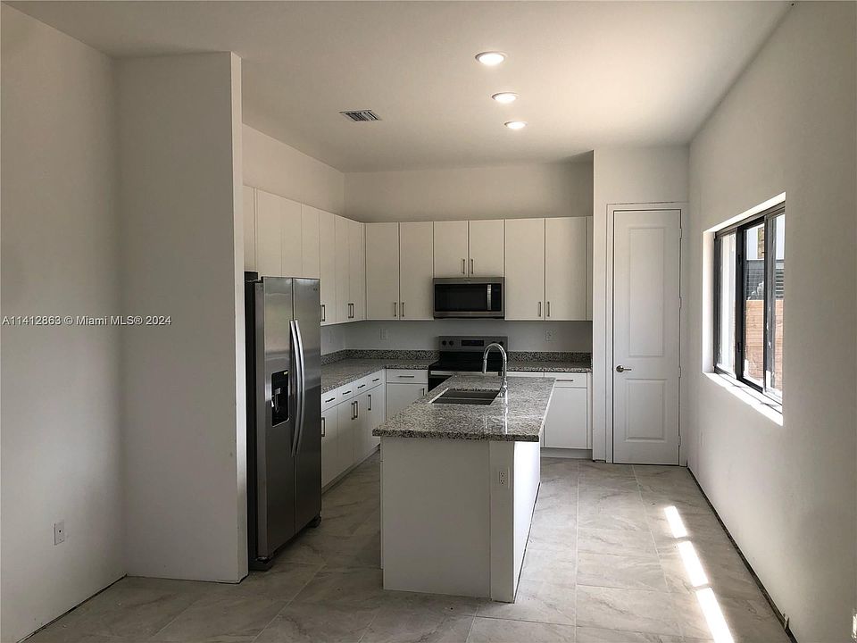 2nd image of 11926 SW 232nd St