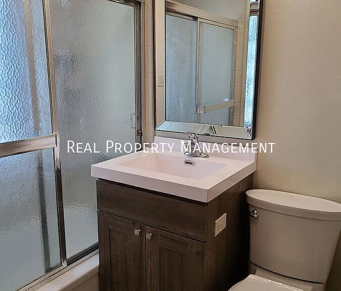 457A S 74th St — Photo 11
