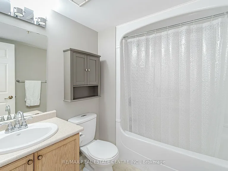 1820 Walkers Line #106 — Photo 20