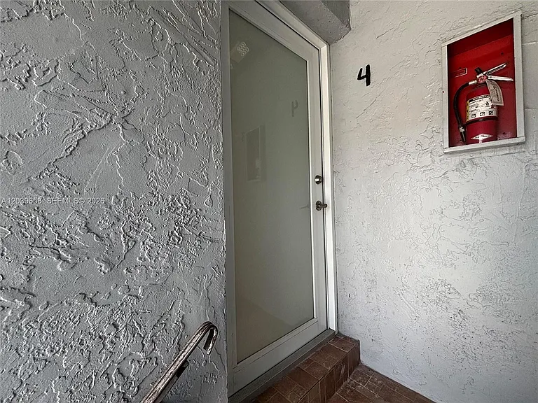 458 E 31st St #4 — Photo 14