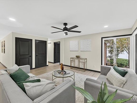 5th image of 1236 Warson Pines Dr