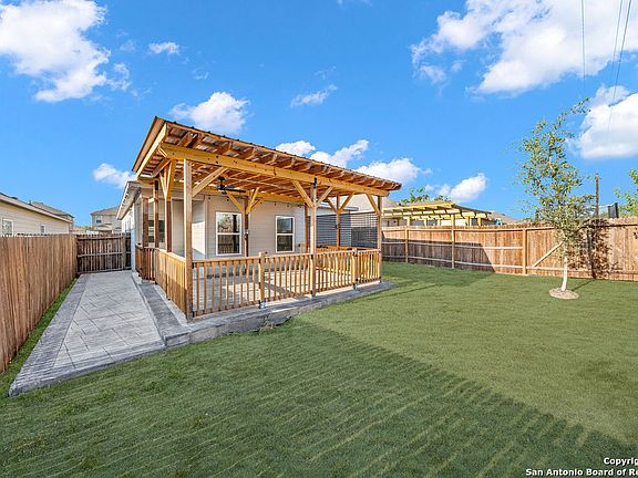 4th image of 3439 Redbud Grove