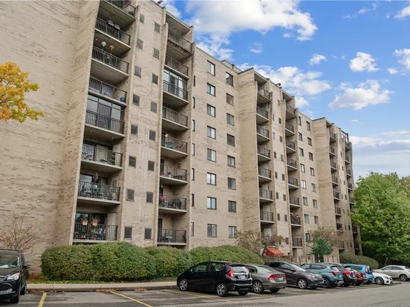 1400 Smokey Wood Dr APT 901, Pittsburgh, PA 15218