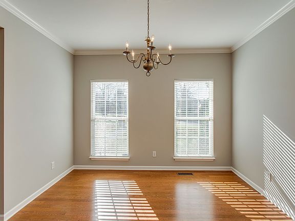 5th image of 1524 Liberty Pike
