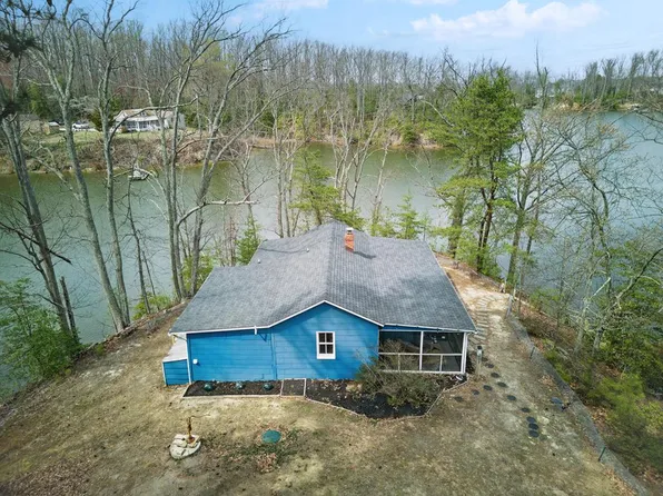 6193 Zacata Rd, Montross, VA 22520