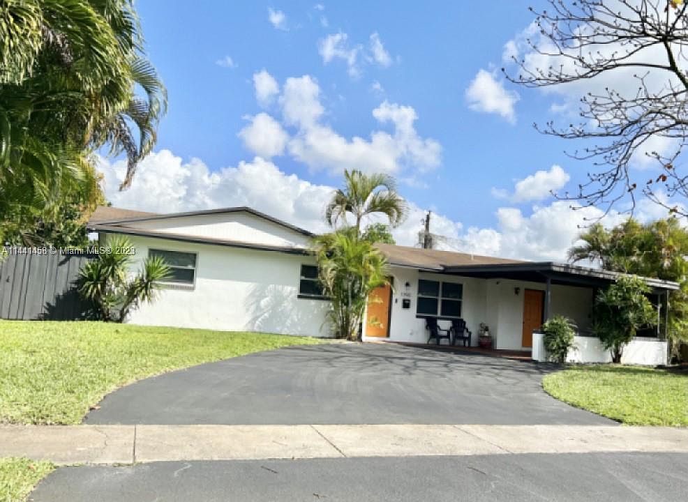 1390 NW 55th Ave, Lauderhill, FL 33313 Zillow