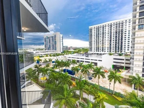 5252 NW 85th Ave, Doral, FL