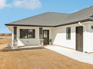 527 Raybern Ct #10, Random Lake, WI 53075