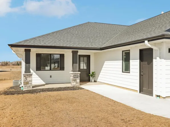 527 Raybern COURT #10, Random Lake, WI 53075