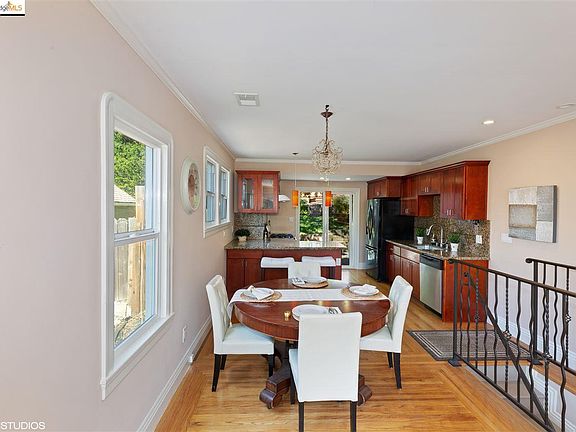 4th image of 3843 Coolidge Ave