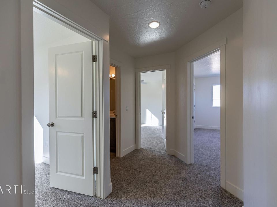 1st image of 3332 E Livia Dr