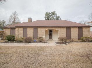 2470 S Shore Dr, Biloxi, MS 39532