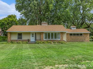 2665 Cascade Rd SE, Grand Rapids, MI 49506