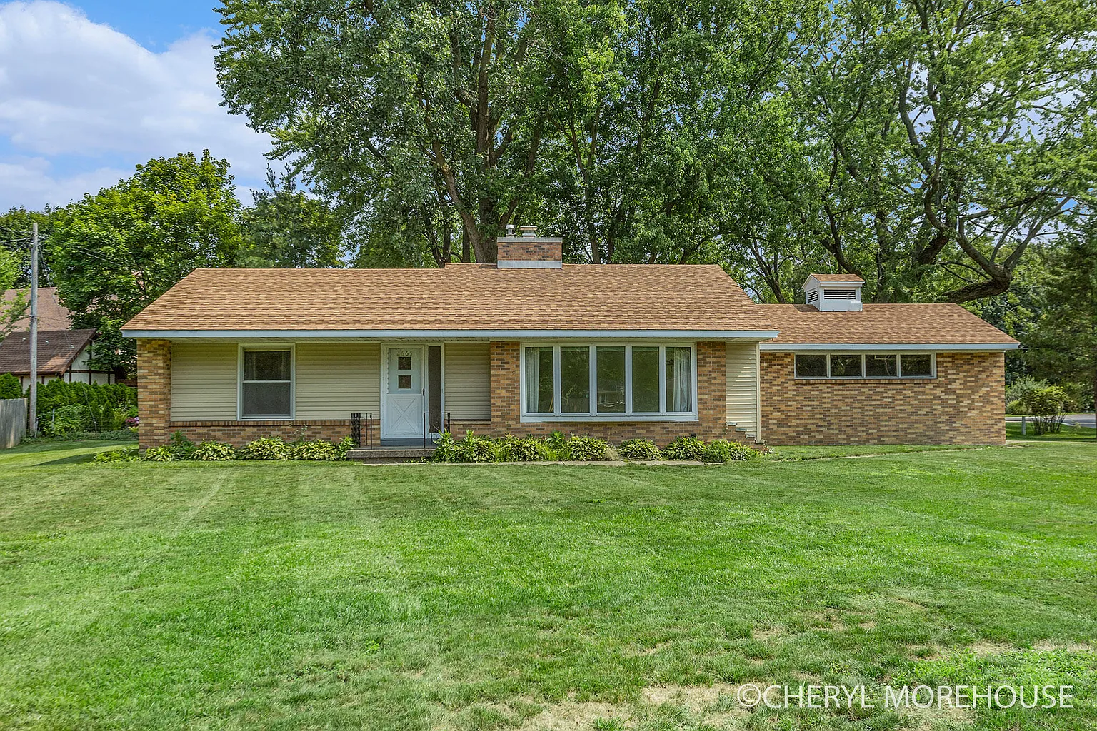2665 Cascade Rd SE photo 1