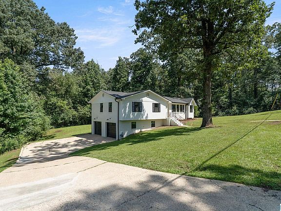 2nd image of 3116 Teresa Dr
