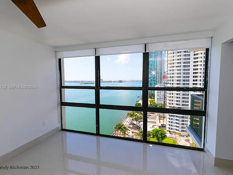 600 NE 36th St #1820 — Photo 6