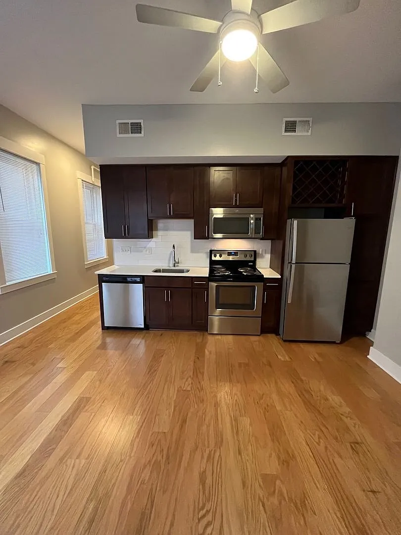 1 bed, 1.0 bath, 480 sqft, $1,185 — Photo 2