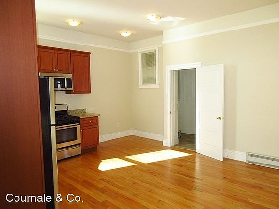 4th image of 307 3rd Ave APT 2