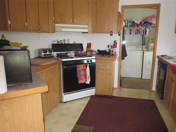 2nd image of 2312 Oak Ln