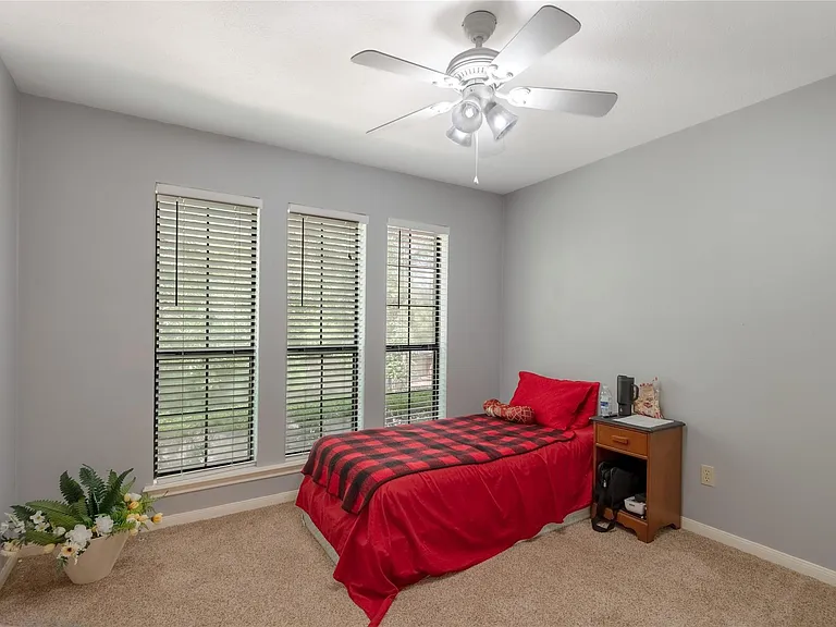 2232 Azalea Cir — Photo 18