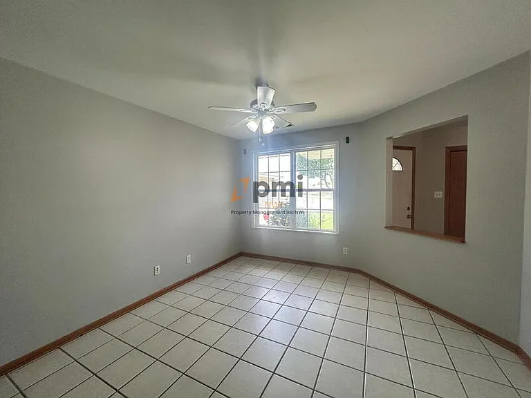 396 Golden Oak Ct — Photo 6
