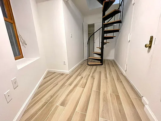 Rented by J PRESTON AND ASSOCIATES INC | media 22