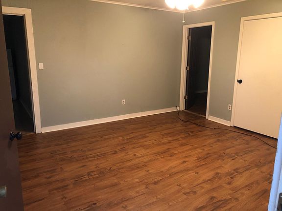 3rd image of 413 Greensboro St APT C