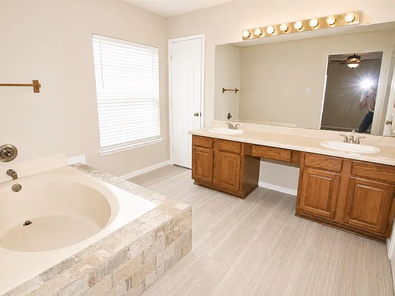 3331 Oak Branch Ln — Photo 11