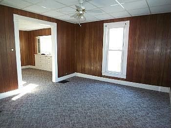 2nd image of 120 N Park St