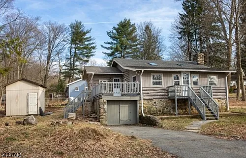 33 Hillside Ave Photo 1