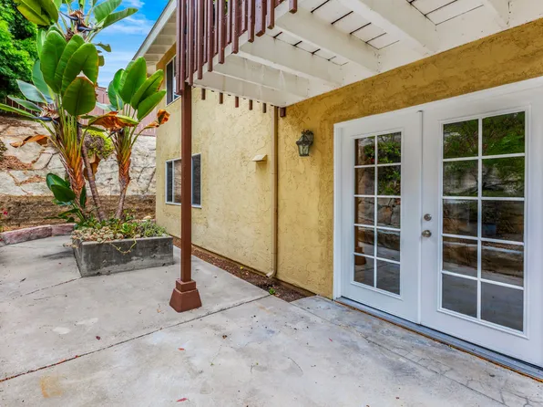 216 Guajome St #A, Vista, CA 92083