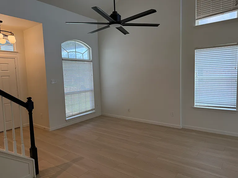 1016 Starlight Dr — Photo 19