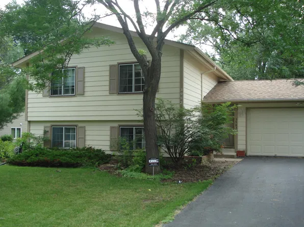 3983 McMenemy St, Vadnais Heights, MN 55127