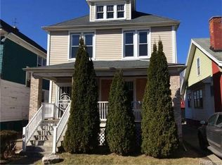 631 Navahoe St, Detroit, MI 48215