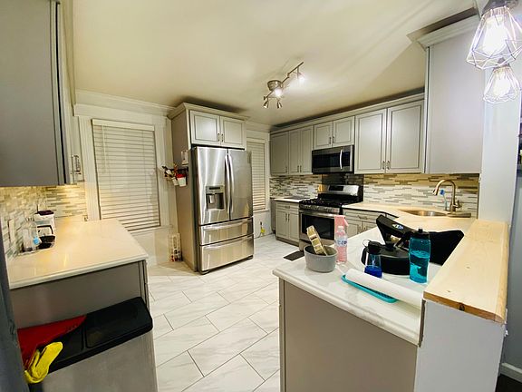 4th image of 50 Forest Ave APT 1
