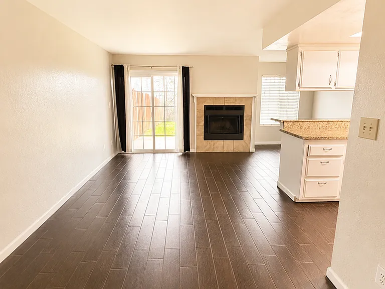 090- 4201 Isla Verde Street — Photo 4