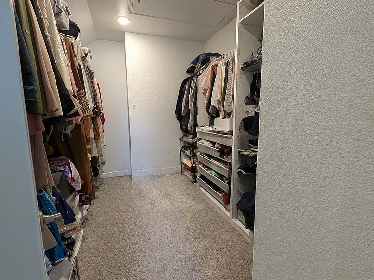 6869 Colonnade Dr — Photo 14