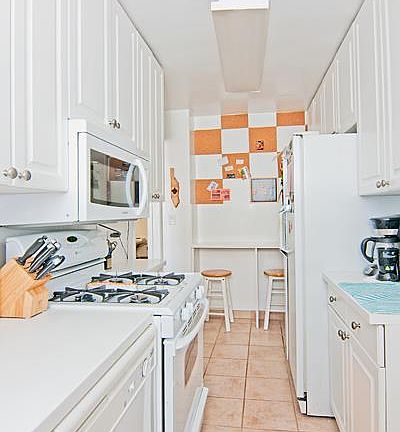 5th image of 300 E 57th St APT 17E