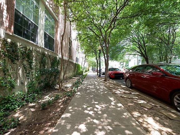 3rd image of 2305 Worthington St APT 117